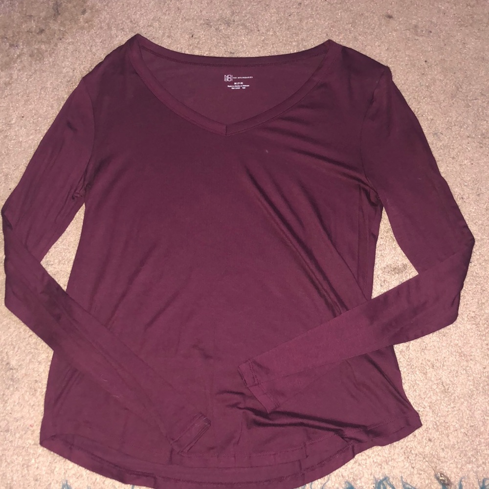 No boundaries Size M(7-9) 96% Rayon 4% spandex Color Burgundy